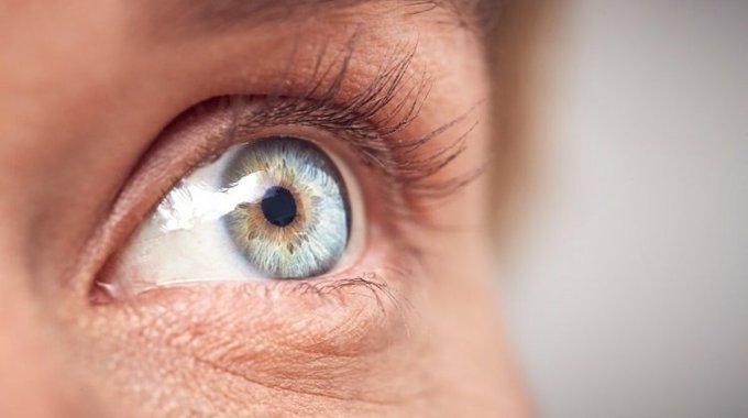 Bệnh nhân Covid-19 phải đối mặt với một số triệu chứng về mắt. Ảnh: Health