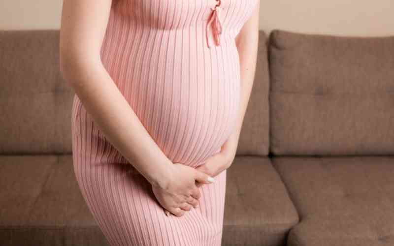 Đau vùng kín khi mang thai tháng cuối