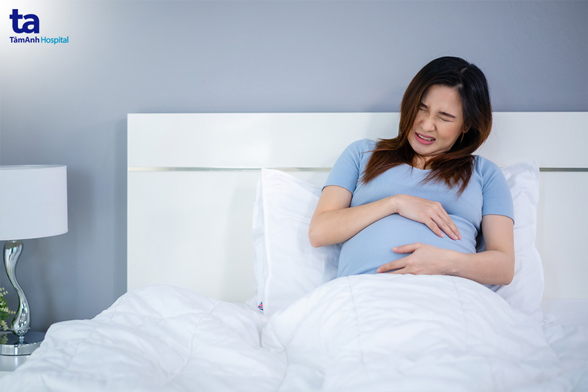 triệu chứng bất thường khi mang thai