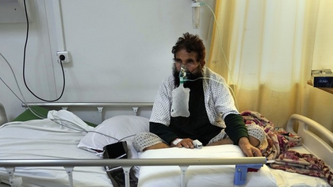 Một bệnh nhân được điều trị tại Bệnh viện Kabul, Afghanistan, tháng 2/2022. Ảnh: AP