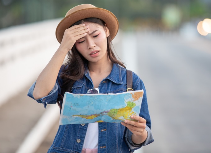Đi bộ quá nhiều trong thời tiết nóng dễ gây đột quỵ. Ảnh: Freepik