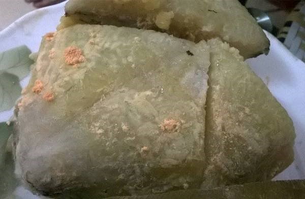 Bánh trưng bị nâm mốc không nên ăn. Ảnh: Bác sĩ cung cấp