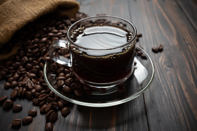 Một tách cà phê có thể làm giảm nguy cơ mắc một số bệnh mạn tính. Ảnh: Freepik