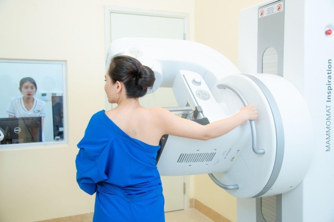 Chụp X-quang tuyến vú tầm soát ung thư ở phụ nữ. Ảnh: BVĐK Tâm Anh TP.HCM.
