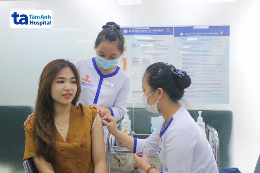 chích ngừa hpv phòng ngừa ung thư cổ tử cung