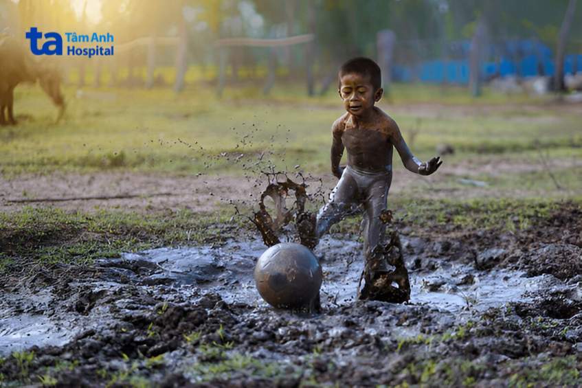 nguyên nhân gây nấm móng tay ở trẻ em