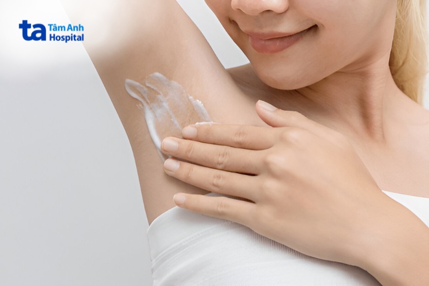Hướng dẫn chăm sóc và hạn chế tái phát vảy nến ở nách