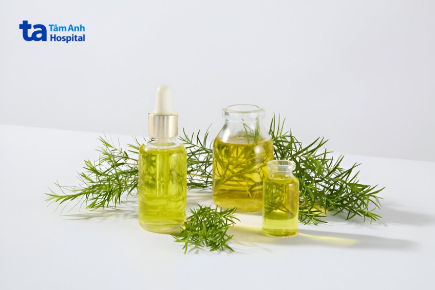 điều trị nấm móng chân bằng tinh dầu