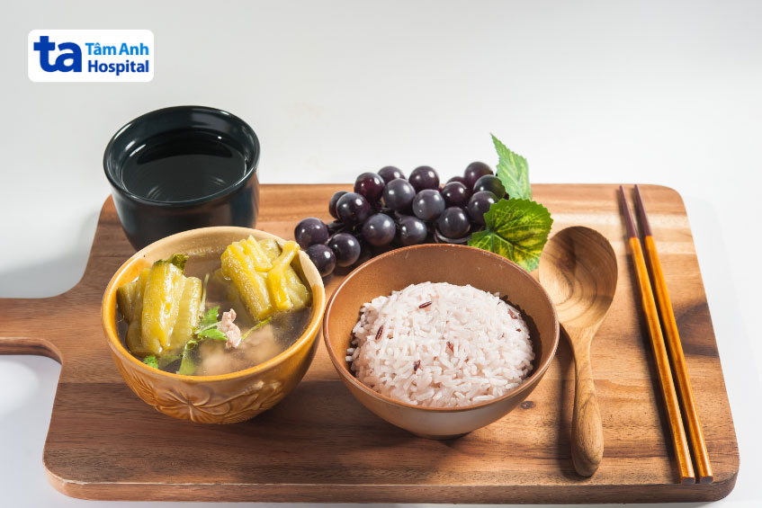 Thực đơn mô tả bữa ăn cho mẹ bỉm sau sinh