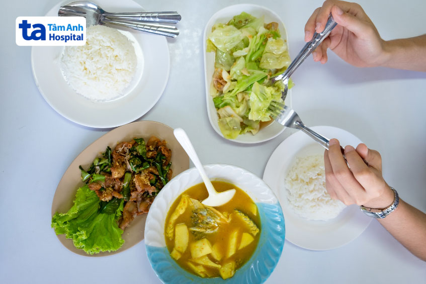 Thực đơn mô tả bữa ăn cho mẹ bỉm sau sinh