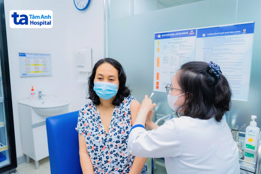 tiêm vắc xin ngừa zona thần kinh
