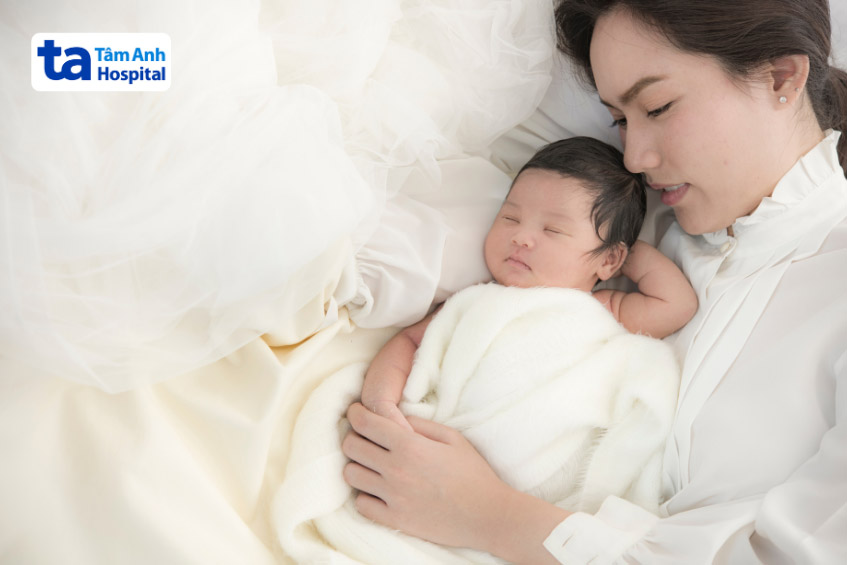 Mẹ cần nghỉ ngơi đầy đủ, hợp lý để nhanh chóng phục hồi sức khỏe sau sinh mổ