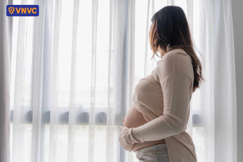 bà bầu bị zona thần kinh có sao không