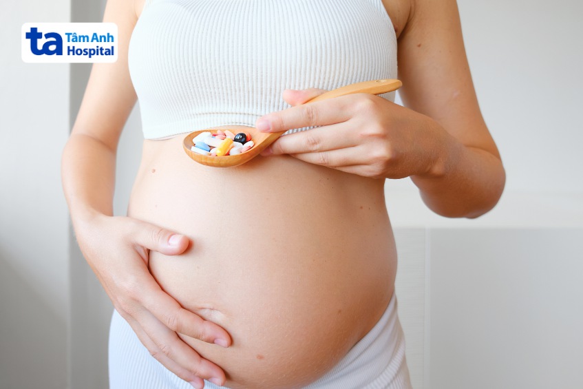 thận trọng khi sử dụng thuốc trong thai kỳ