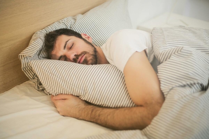 Ngủ quá 9 tiếng một đêm có thể gây tổn hại đến nhận thức não bộ. Ảnh: Pexel