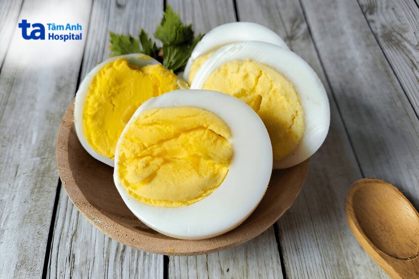 trứng cần hạn chế
