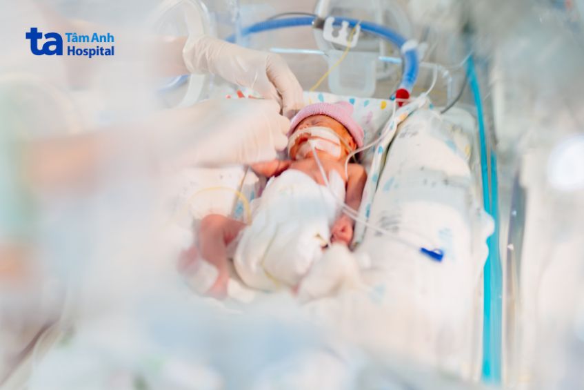 Ối rỉ non làm tăng nguy cơ trẻ sinh non, khiến trẻ phải đối mặt với nhiều nguy cơ sức khỏe hơn trẻ sinh đủ tháng