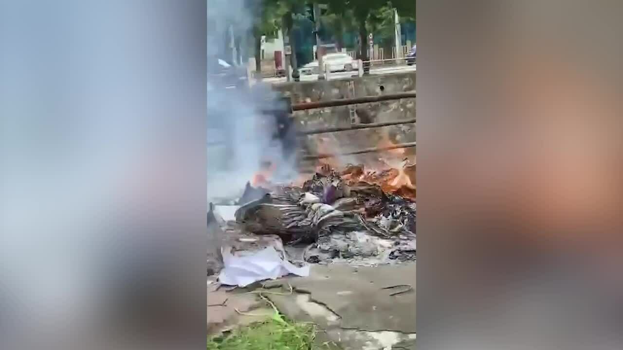 Bệnh viện ở Nghệ An đốt hồ sơ, giấy tờ