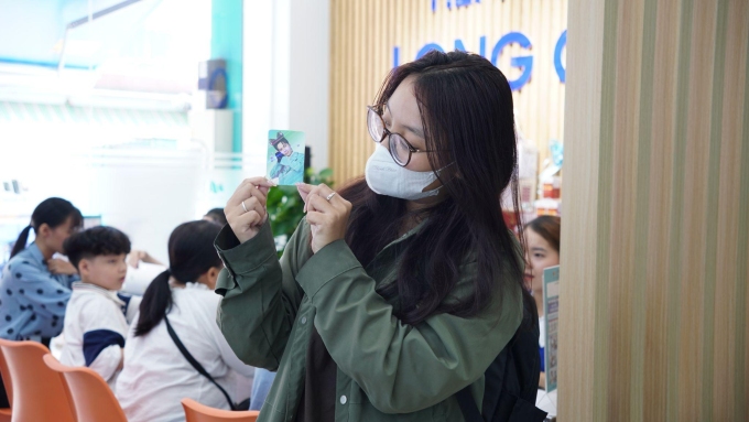 Nhiều người trẻ tiếp cận thông tin phòng vệ HPV thông qua thần tượng của mình là Quang Hùng MasterD. Ảnh: Long Châu
