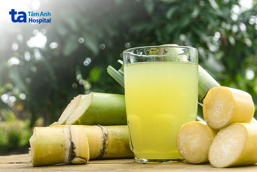 mẹ sau sinh uống nước mía được không
